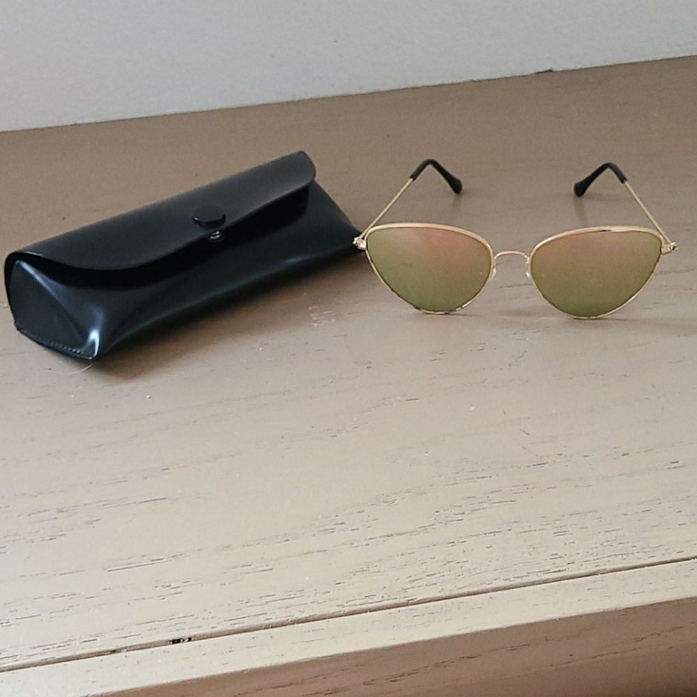 Multicolored sunglasses w/case